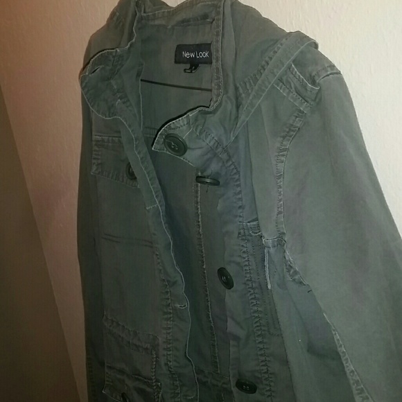 Army green jacket - Picture 3 of 5